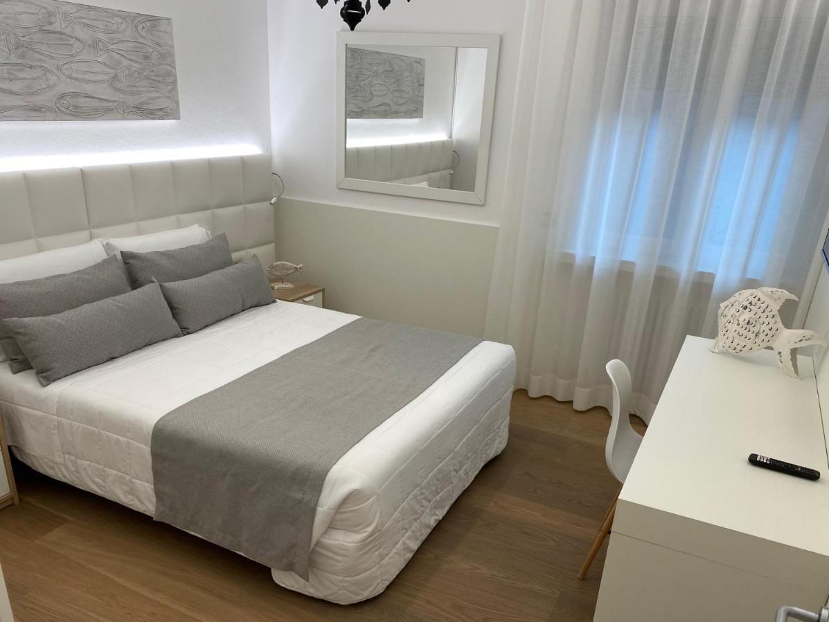 Appartamento Fronte Mare Villa Lory Lignano Sabbiadoro Exterior foto