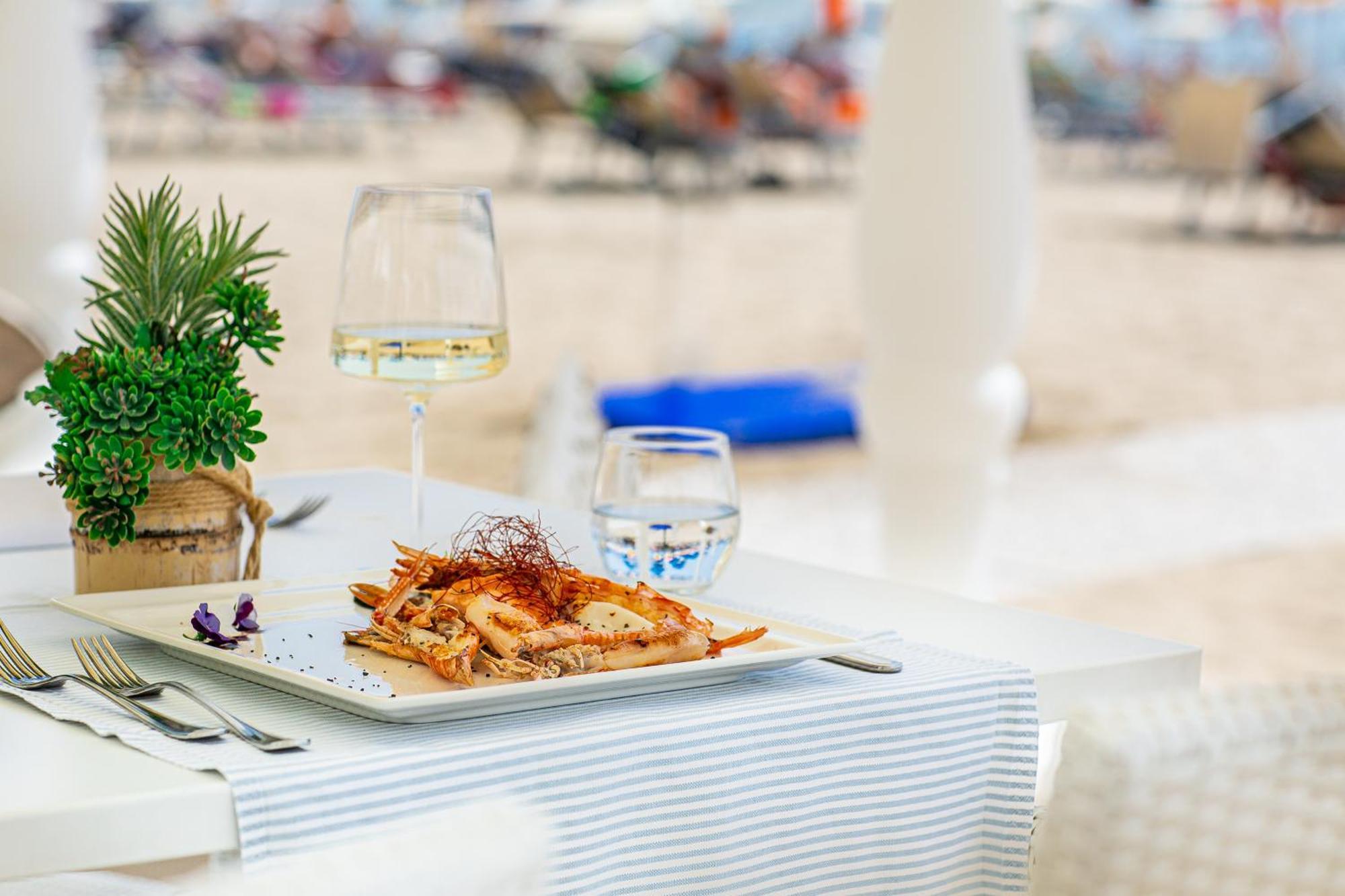 Appartamento Fronte Mare Villa Lory Lignano Sabbiadoro Exterior foto